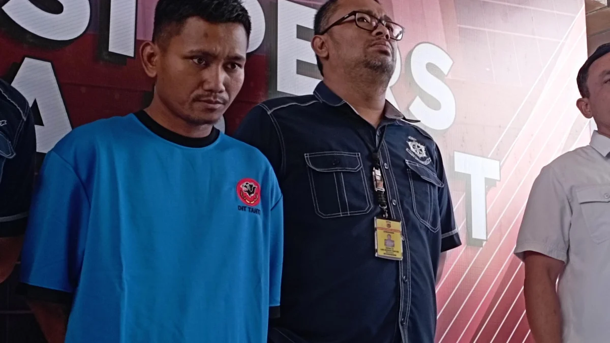 Dok. Pegi Setiawan alias Perong (kiri) saat ditetapkan sebagai tersangka atas kasus Vina Cirebon. Foto. Sandi Nugraha.