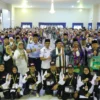 Pemkab Bandung melepas rombongan calon jemaah haji asal Kabupaten Bandung Kloter 26 KJT (Embarkasi Kertajati) di Gedung Cendrawasih Lanud Sulaiman, Kecamatan Margahayu, Kabupaten Bandung pada Rabu (5/6/2024). Foto Istimewa