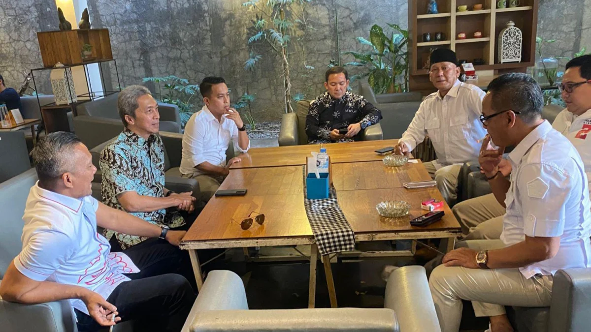 Sejumlah figur Bacawalkot Bogor saat menghadiri pemanggilan dari DPD Gerindra Jabar di Bandung, Selasa (4/6). (Yudha Prananda / Istimewa)