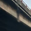 Heboh Pria Ditemukan Tewas Tergantung di Flyover Cimindi dengan Wajah Dilakban