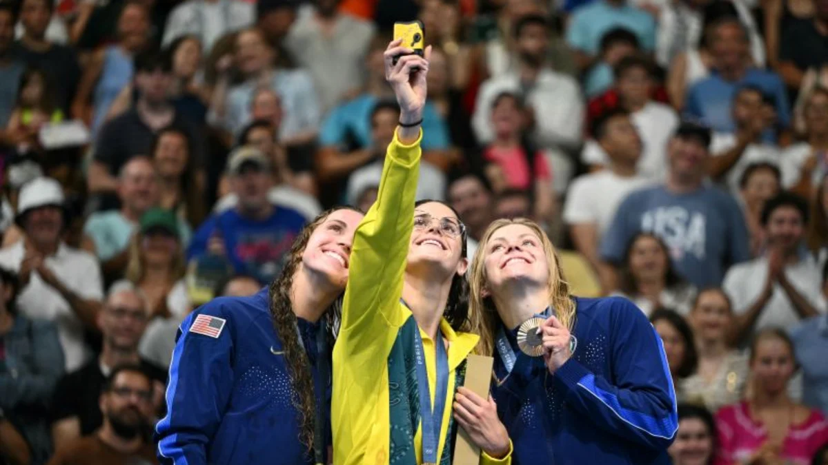 Atlet Renang Australia Kaylee McKeown Pertahankan Mendali Emas Olimpiade dalam Nomor 100M Gaya Punggung
