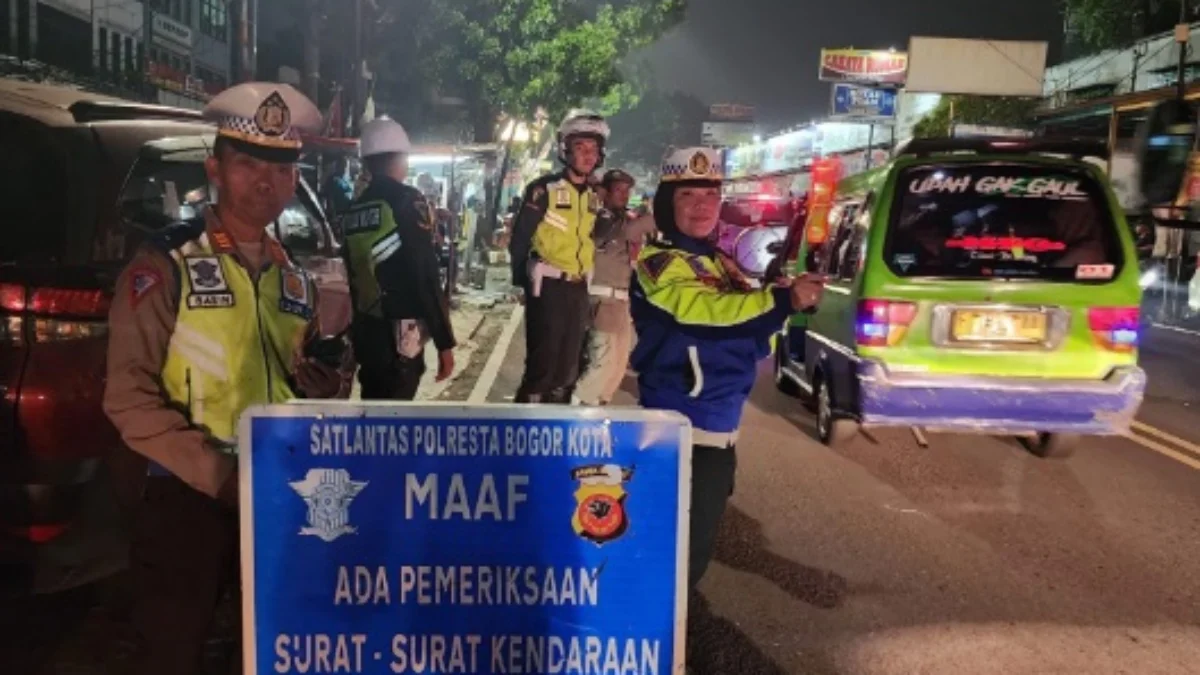 Petugas Kepolisian saat menggelar Operasi PAtuh Lodaya 2024 (Tribratanews.jabar)