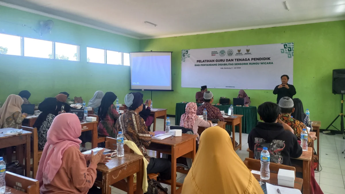 Berantas Buta Aksara, Baznas Jabar Gelar Pelatihan Pengajar Al-Qur'an Bahasa Isyarat