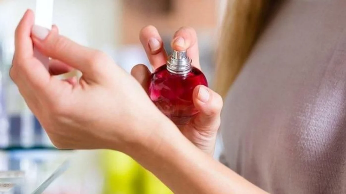 Hati-hati! 5 Bagian Tubuh Ini Nggak Boleh Disemprot Parfum Hati-hati! 5 Bagian Tubuh Ini Nggak Boleh Disemprot Parfum