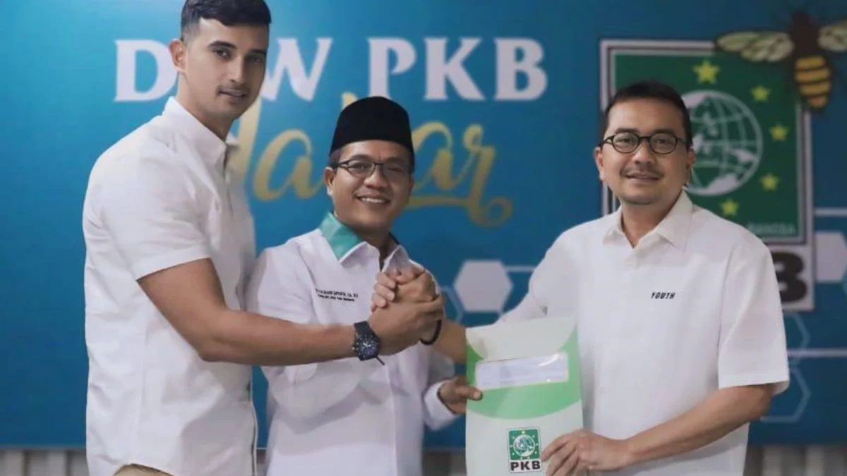 Pilkada Kabupaten Bandung Dadang Supriatna Akhirnya Pilih Ali Syakieb Bakal Wakil Bupati Kabupaten Bandung yang dipilih Dadang Supriatna akhirnya terjawab sudah dengan memilih Ali Syakieb muju di Pilkada 2024.