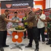 Senior Activation Menager Marketing, Yoshinoya Zuhdan Kamal saat peresmian Yoshinoya Restoran Beef Bowl No 1 di Jepang di Kota Cimahi, Kamis 18 Juli 2024.