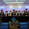 Universitas Langlangbuana (Unla) menggelar Wisuda Gelombang II Tahun Akademik 2023/2024 di Wisma Buana Unla, Jalan Karapitan, Kota Bandung, Sabtu 27 Juli 2024.