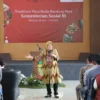 Menteri Sosial Tri Rismaharini saat orasi dalam Roadshow PENA Muda di Balai Besar Pendidikan dan Pelatihan Kesejahteraan Sosial (BBPPKS) di Lembang, Bandung Barat, Senin 1 Juli 2024.