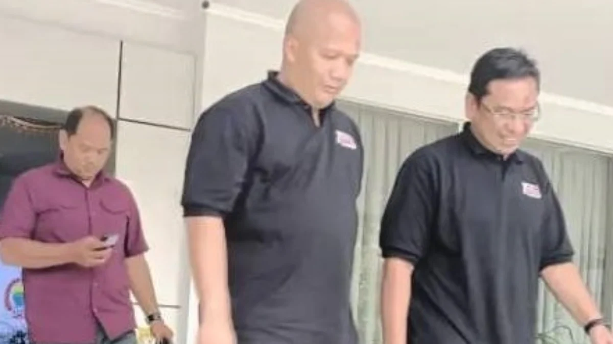 Kejaksaan Negeri ( Kejari ) Kota Bandung melakukan penyitaan barang milik Unit Layanan Pengadaan ( ULP ) milik Pemerintahan