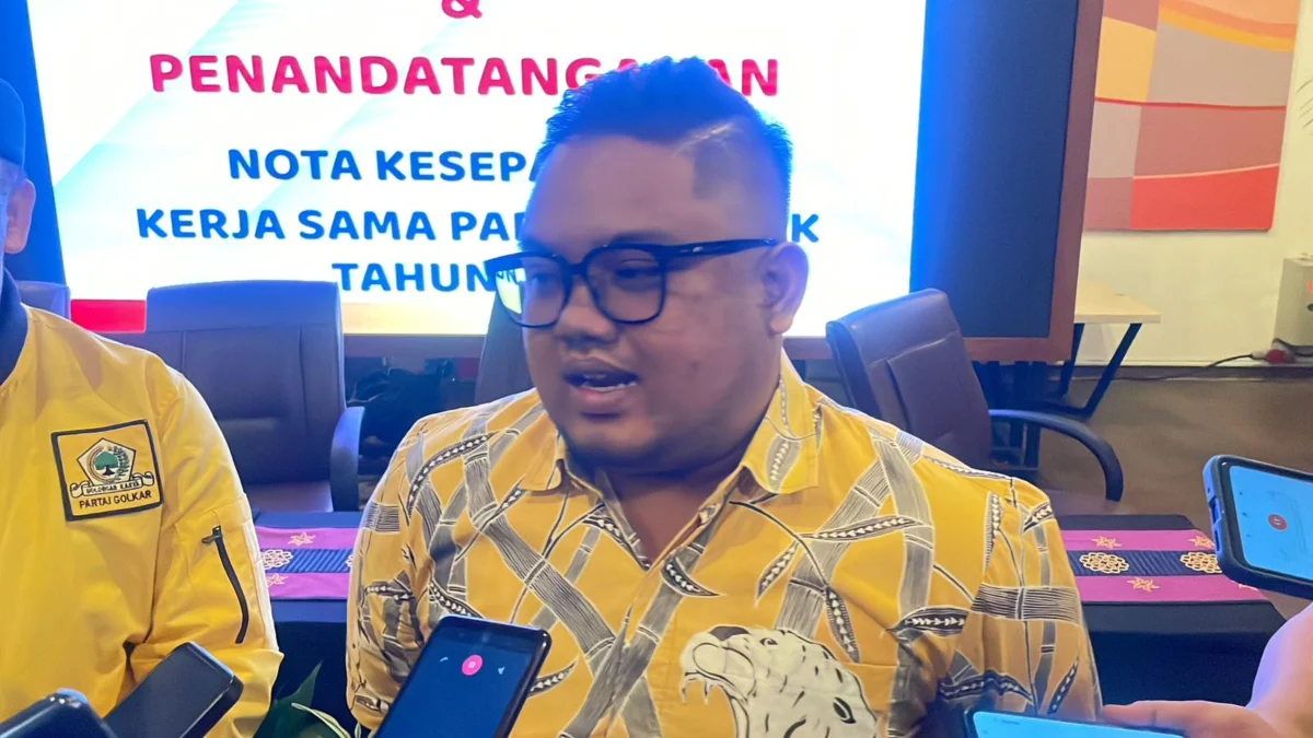 Rizal Efendi Arismunandar, perwakilan DPW Nasdem Jabar, saat menghadiri deklarasi poros 'Alus Pisan'. Foto Agi Jabar Ekspres
