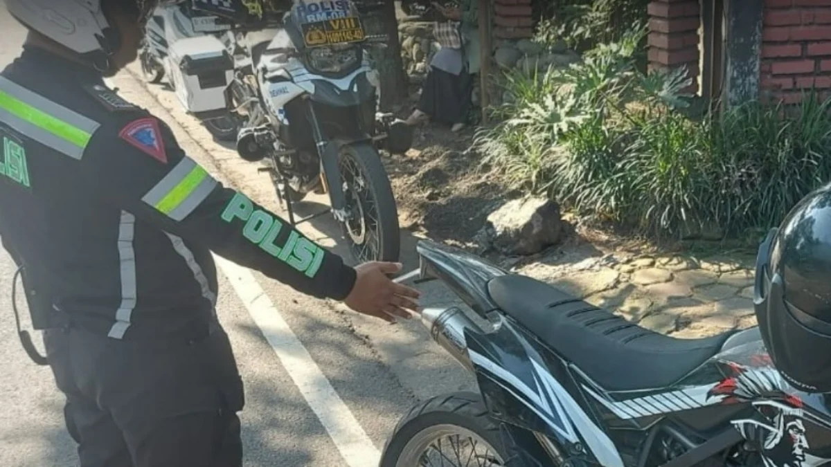 Cek! Kriteria Motor Ini Rawan Terjaring Razia Operasi Patuh Lodaya 2024, Apa Saja? Operasi Patuh Lodaya 2024 yang digelar oleh Polres Garut/ Instagram @polresgarut
