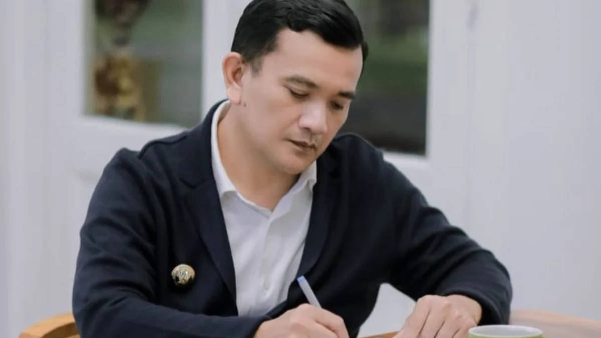 Pj Bupati Majalengka Dedi Supandi Diganjar Penghargaan Satya Lencana Bhakti Inovasi Desa Pj Bupati Majalengka Dedi Supandi Diganjar Penghargaan Satya Lencana Bhakti Inovasi Desa