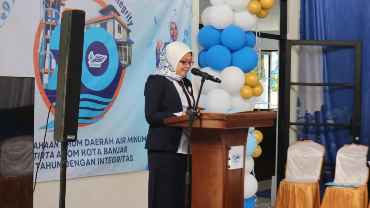 Momen Hari Jadi ke-20 Perumdam Tirta Anom Atasi Ancaman Krisis Air Bersih Direktur Perumdam Tirta Anom Kota Banjar E Fitrah Nurkamilah. (Cecep Herdi/Jabar Ekspres)