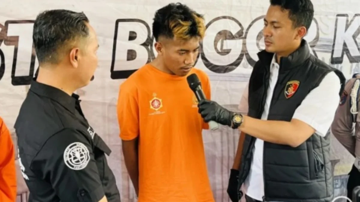 Polresta Bogor berbicara dengan pelaku pembunuhan lansia dalam konferensi pers, Senin (1/7). Foto/ANTARA