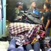 Aksi pemalakan yang dilakukan dua orang kepada pemilik salah satu toko pakaian di Cileunyi. Foto Istimewa