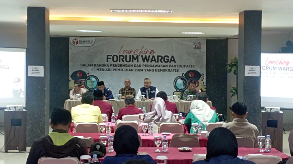 Pasca Namanya Dibawa di MK, Bawaslu akan Awasi Ketat Pilkada di Daerah Cileuksa Bawaslu Kabupaten Bogor saat mengadakan launcing forum warga di Hotel m-one, Cibinong, Jumat (12/7). Foto : Sandika Fadilah /Jabarekspres.com