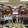 Rapat Koordinasi Lintas Lembaga yang berlangsung di Kantor Gubernur Aceh pada Jumat (12/07/2024).