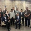 Potret lima orang Nahdliyin yang berfoto dengan Presiden Israel Isaac Herzog. (Foto/ANTARA)