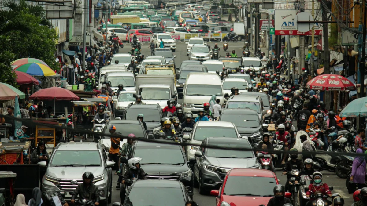 Sense of Crisis Dishub Dipertanyakan, Masyarakat Minta Pemkot Jawab Bandung Bebas Macet Ilustrasi kemacetan di Kota Bandung (Pandu Muslim / JE)