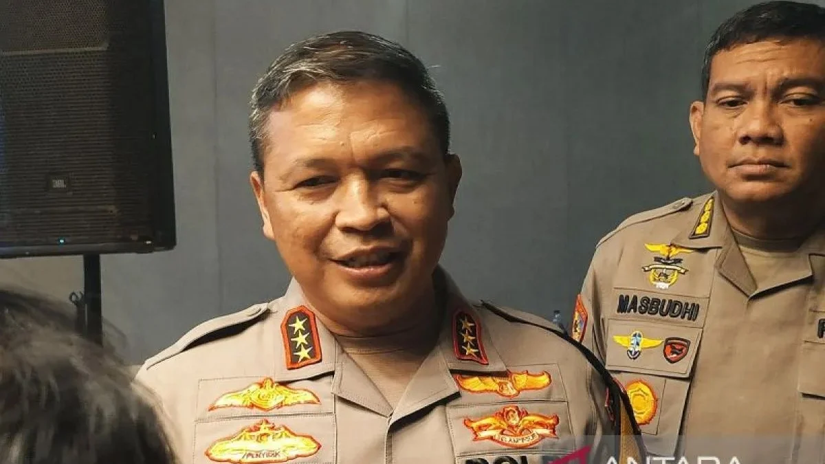 Kapolda Sumatera Utara (Sumut) Komjen Pol. Agung Setya Imam Effendi berbicara terkait rekonstruksi kasus pembakaran rumah jurnalis di Karo, Sumut, kepada awak media di kawasan Ancol, Jakarta Utara, Rabu (17/7/2024). ANTARA/Nadia Putri Rahmani/aa.