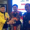 Koalisi Alus Pisan yang terdiri dari Partai Golkar, PKS dan PDI Perjuangan saat penandatanganan deklrasi pada Pilkada 2024. Foto Agi Jabar Ekspres