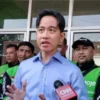 Wakil Presiden terpilih Gibran Rakabuming Raka di SDN 03, Kabupaten Bogor, Jawa Barat, Selasa (23/7).