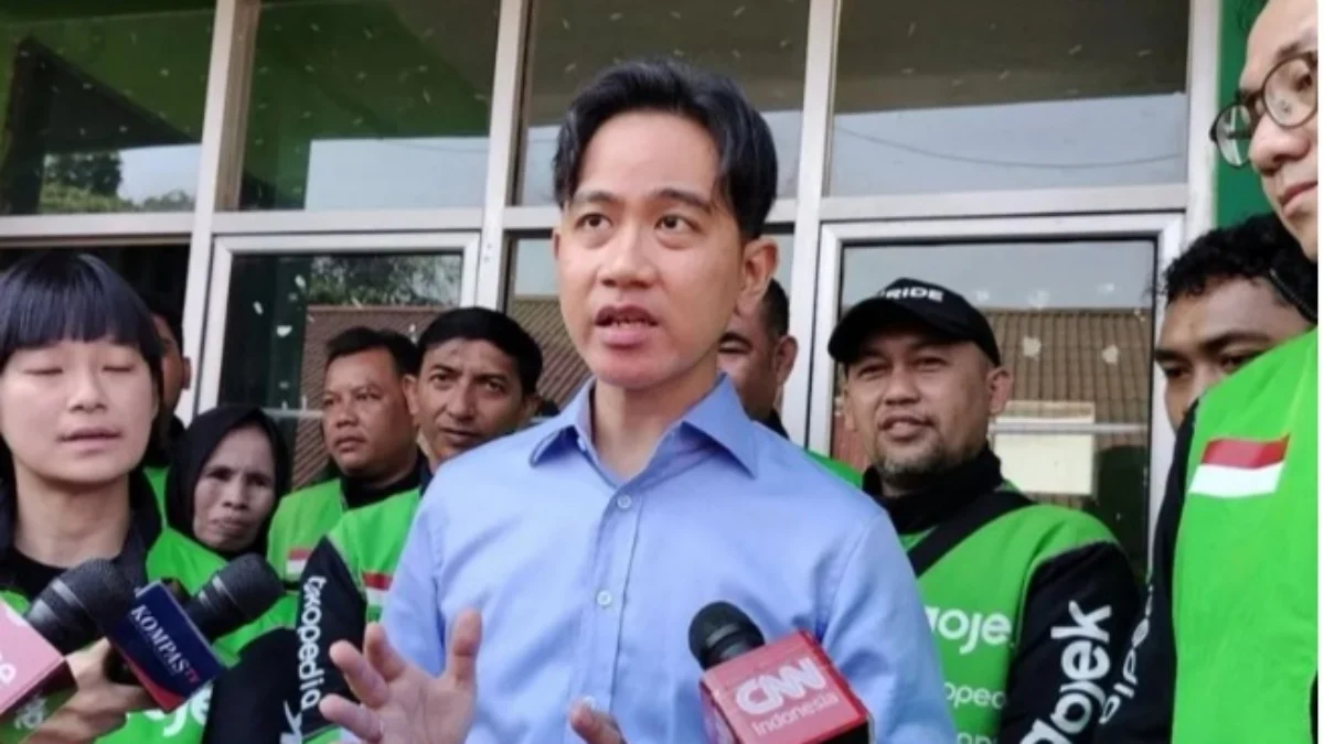 Wakil Presiden terpilih Gibran Rakabuming Raka di SDN 03, Kabupaten Bogor, Jawa Barat, Selasa (23/7).