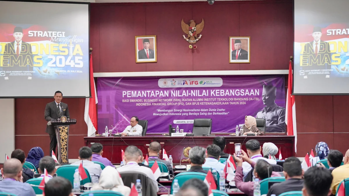 Hadir Menjadi Pembicara di Lemhannas, Menteri AHY: Butuh Kepemimpinan Transformasional untuk Wujudkan Indonesia Emas 2045 Hadir Menjadi Pembicara di Lemhannas, Menteri AHY: Butuh Kepemimpinan Transformasional untuk Wujudkan Indonesia Emas 2045