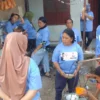 Emak-emak di Padalarang kompak pakai baju bertuliskan ‘All in Kang Yayat’. Rabu (31/7). Foto Jabar Ekspres