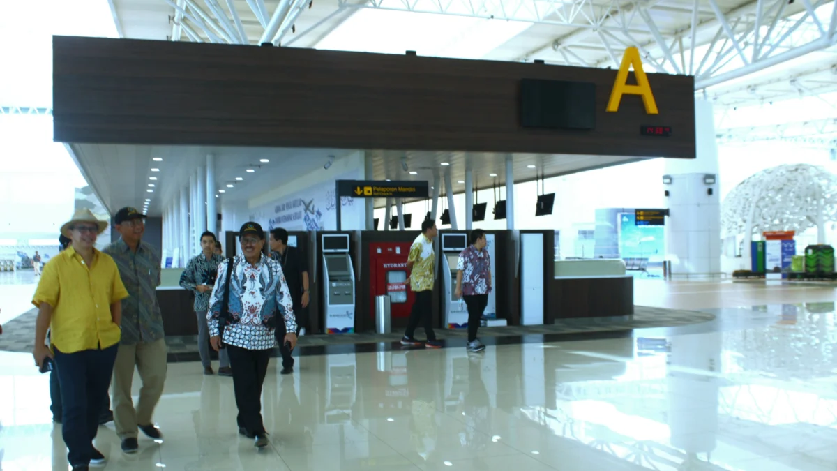 Kinerja Belum Maksimal, PT MUJ dan PT BIJB Bakal Disuntik Modal di 2025 Geliat penumpang di Bandara Kertajati.(son)