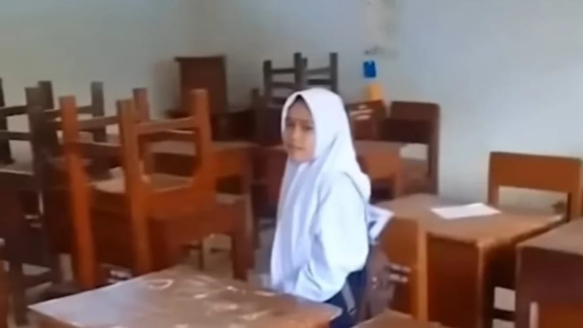 SMP di Blitar Viral Karena Hanya Punya 1 Viral Baru SMP di Blitar Viral Karena Hanya Punya 1 Siswa Baru