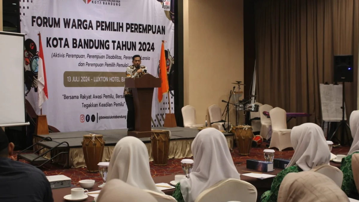 Ketua Bawaslu Kota Bandung Dimas Aryana Iskandar menyampaikan sejumlah kerawanan dalam pengawasan Pilkada, Sabtu (13/7).