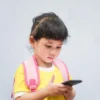 Tenyata Simpel Cara Biar Anak Gak Kecanduan Main HP, Lakukan Tips ini