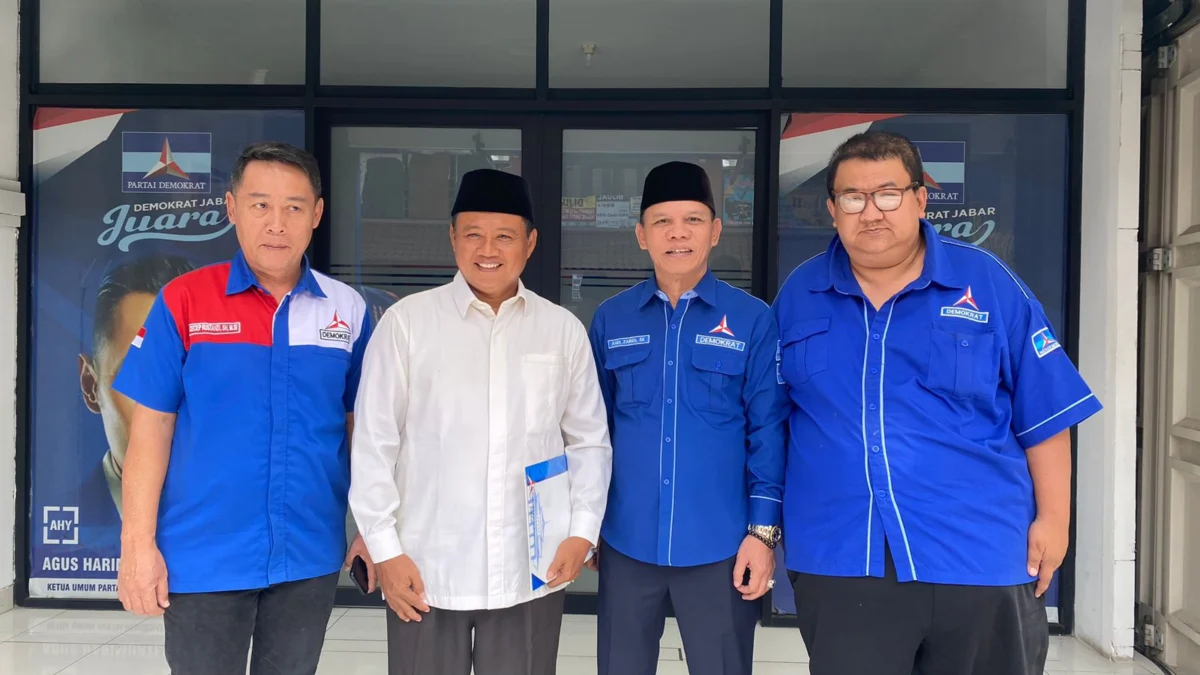 Uu Ruzhanul Ulum Sowan ke Partai Demokrat, Perkuat Eksistensi Maju di Pilgub Jabar Uu Ruzhanul Ulum Sowan ke Partai Demokrat, Perkuat Eksistensi Maju di Pilgub Jabar