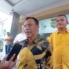 Rudy Susmanto Jadi Calon Bupati, Jaro Ade Ucapkan Selamat / Foto Sandika Fadilah Jabar Ekspres