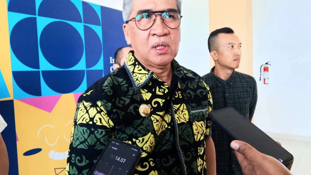 Doc. Pj Wali Kota Cimahi, Dicky Saromi Ungkapan Masih Terdapat 154 Hektar Kawasan Kumuh yang Belum Tertangani Secara Optimal (Foto: Mong/Jabar Ekspress)