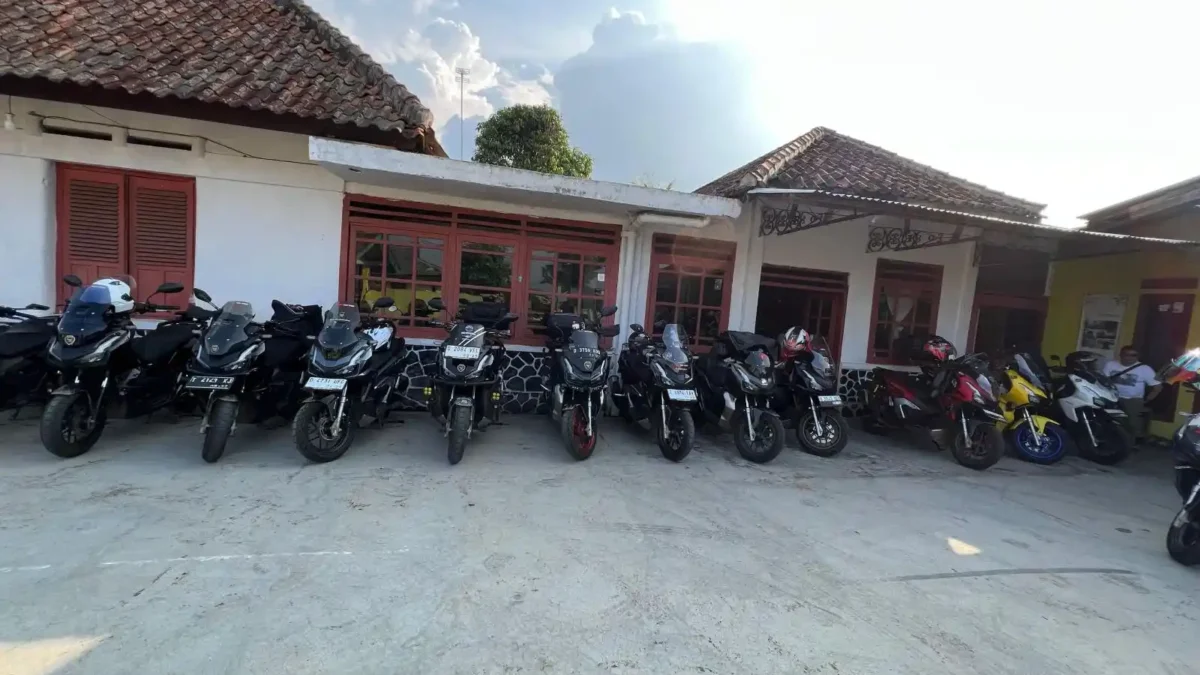 Sunmori ADV Riders Bandung ke Gunung Padang Cianjur Sunmori ADV Riders Bandung ke Gunung Padang Cianjur