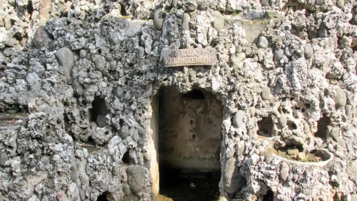 7 Tempat Wisata Paling Angker di Jawa Barat 7 Tempat Wisata Paling Angker di Jawa Barat