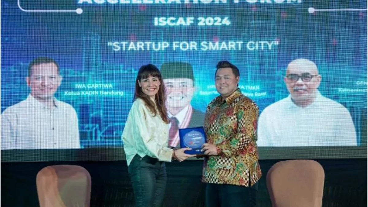 Percepat Pengembangan Smart City, KADIN Bandung Bersama EV-READY, dan APSCI Tandatangani Nota Kesepahaman