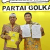 Ist. Dedi Mulyadi (kiri) resmi gandeng Erwan Setiawan (kanan) untuk Pilgub Jabar 2024. Dok istimewa