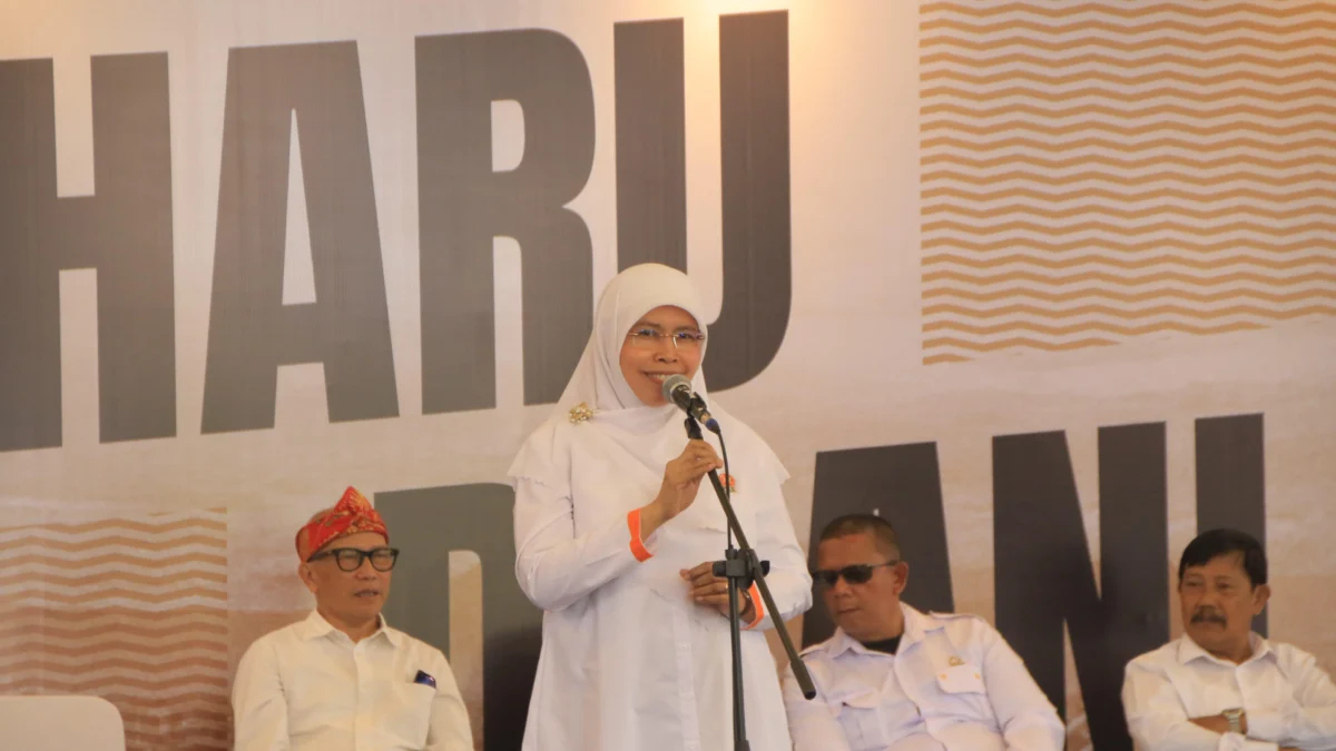 Haru-Dhani Deklarasi Maju Pilwalkot Bandung, Siti Muntamah: Kepiawaian Beliau Tidak Diragukan Haru-Dhani Deklarasi Maju Pilwalkot Bandung, Siti Muntamah: Kepiawaian Beliau Tidak Diragukan