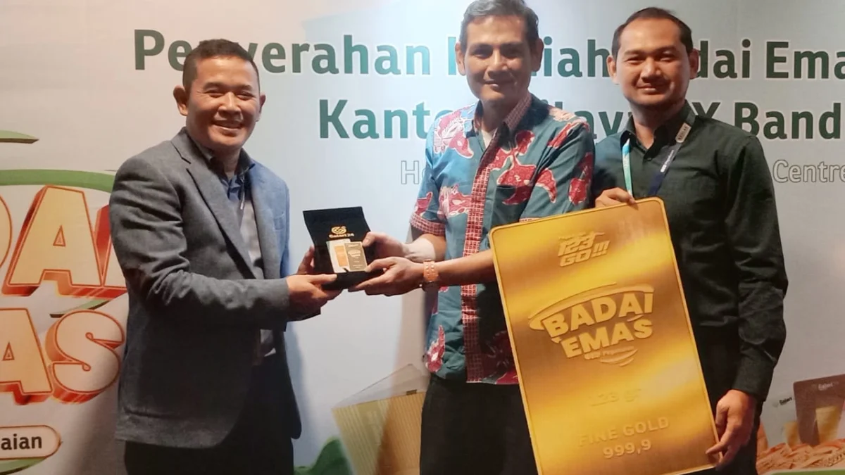 Pegadaian Kanwil X Jabar Serahkan Hadiah Pemenang Undian Badai Emas 2024