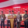 Sundaya-Aa Maulana Bacakada jalur perseorangan resmi daftar ke KPU Bandung Barat. Kamis (29/8). Dok Jabar Ekspres