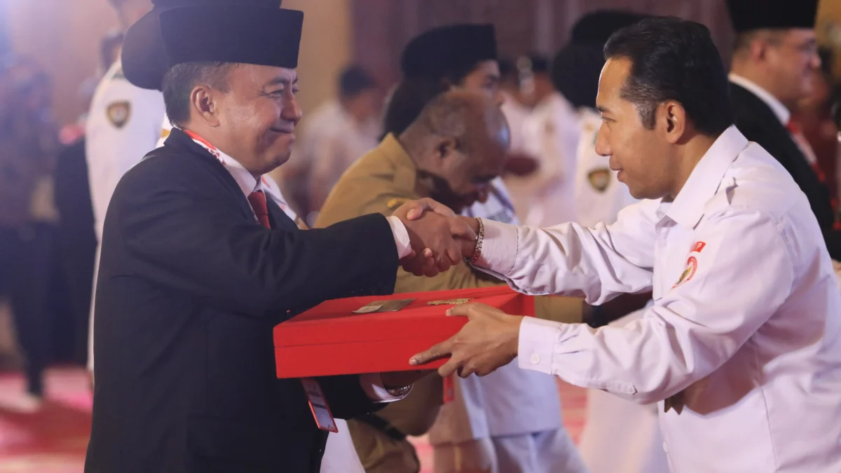 Selain Serahkan Duplikat Bendera Pusaka, BPIP Beri Ini Kepada 38 Kepala Daerah untuk Penguatan Pancasila