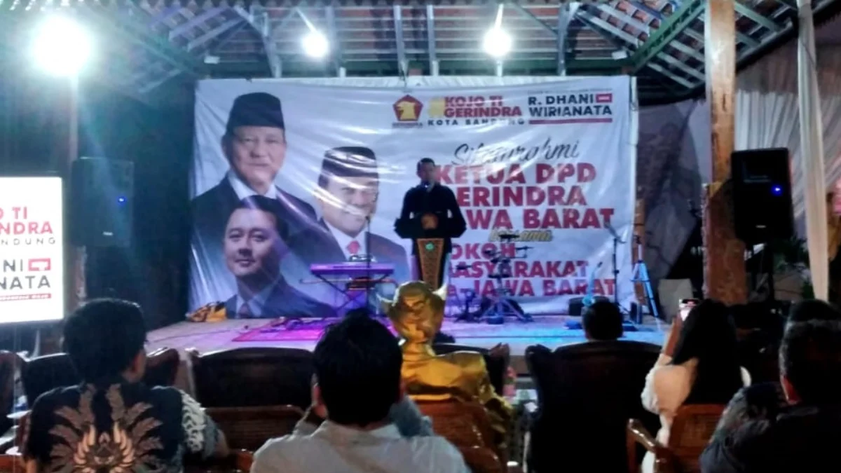 Ketua DPD Gerindra Jabar Brigjen (Purn) Taufik Hidayat perkenalkan R. Dhani Wirianata sebagai Bakal Calon Wali Kota Bandung