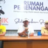 Doc. Dikdik S Nugrahawan saat Ditemui di Rumah Pemenangan, Jafan Pesantren, Cibabat, Kota Cimahi (Mong/Jabar Ekspress)