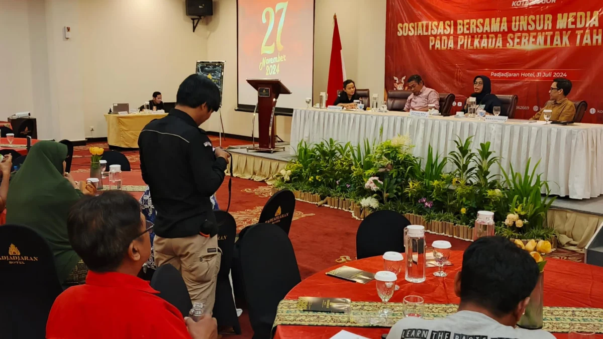Gandeng Insan Pers, KPU Kota Bogor Gencarkan Sosialisasi Partisipasi Pilkada KPU Kota Bogor saat menggelar diskusi bersama insan pers se-Kota Bogor. (Yudha Prananda / Jabar Ekspres)