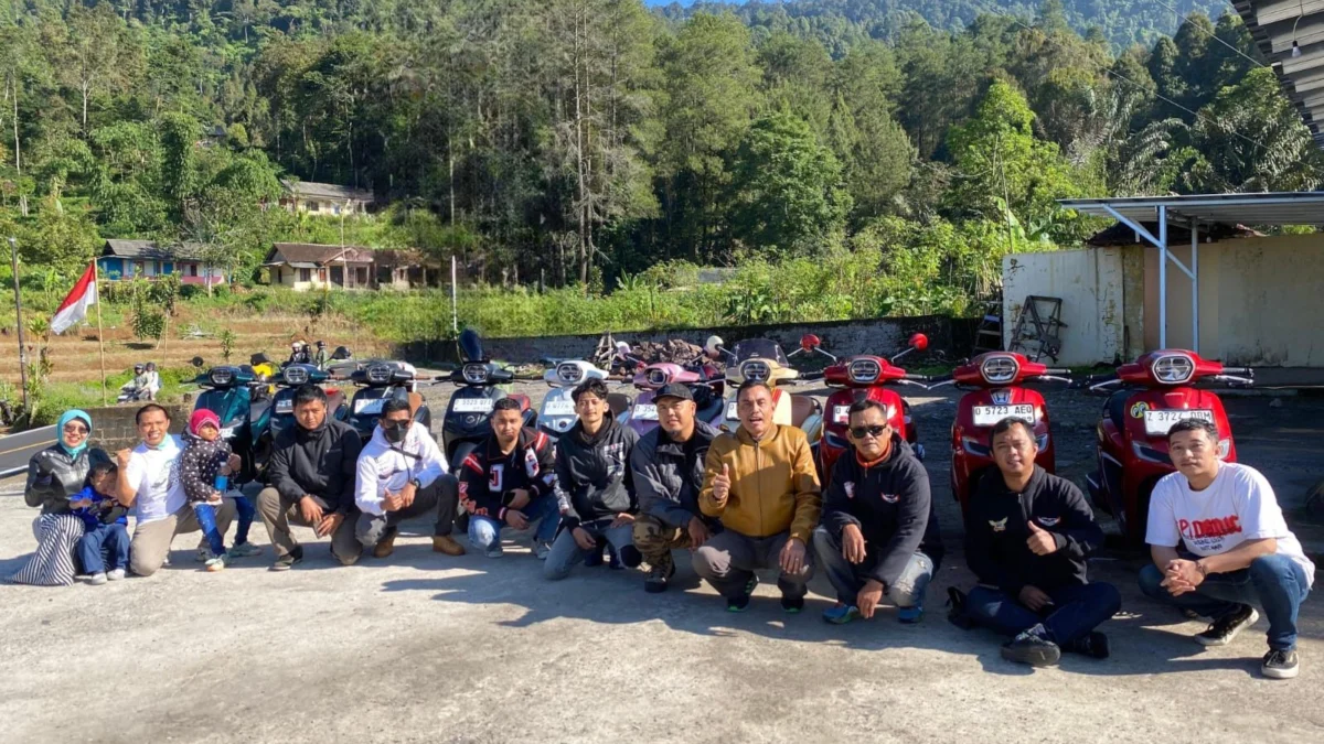 Stylo Club Bandung Gelar Touring ke Pantai Cemara Cianjur Komunitas Stylo Club Bandung (SCB) gelar touring "Stylo Club Bandung Pura-pura Touring Part 1"