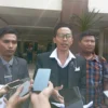 Kuasa Hukum Sembilan Bintang, R. Anggi Triana Ismail saat memberikan keterangan kepada media. Foto : Sandika Fadilah /Jabarekspres.com