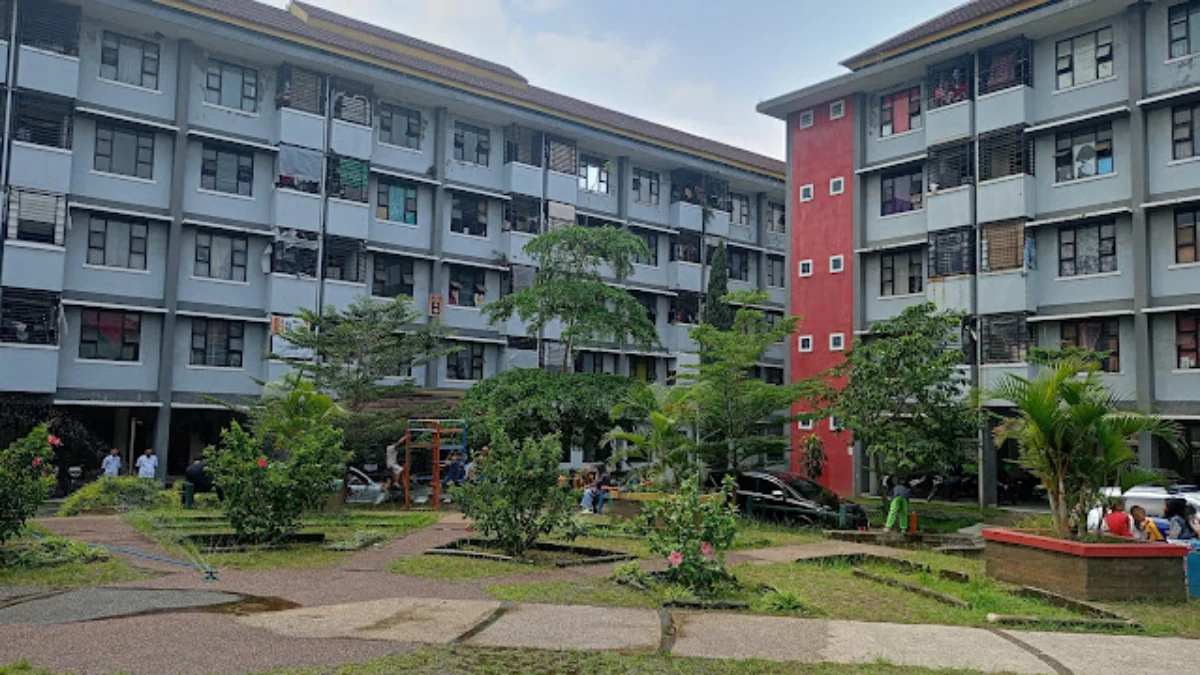 Sempat Viral, 14 KK dalam Satu Rumah di Cimahi Kini Dipindahkan ke Rusunawa Doc. Rumah susun sewa (Rusunawa) Leuwigajah akan Menjadi Alternatif Tempat Pemindahan 5 KK dari 14 KK yang Sempat Viral di Kampung Cisurupan RT 02/07, Kelurahan Citeureup, Kecamatan Cimahi Utara (Ist)